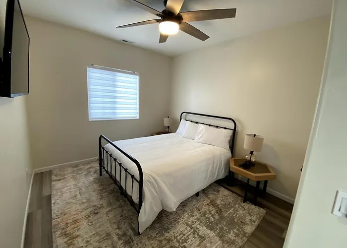 Apartment Newly Built 3 Bed 2 Bath House Evanston